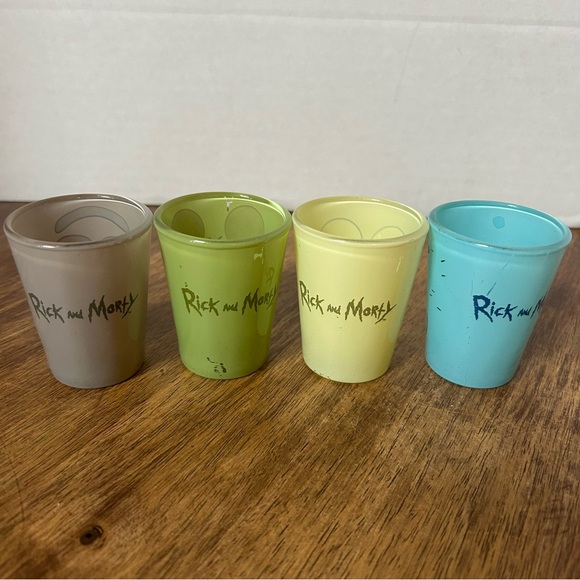 2019 Rick And Morty 2oz Mini-Glass Glassware Set 4 Shot Glasses Adult Swim READ - Picture 2 of 6
